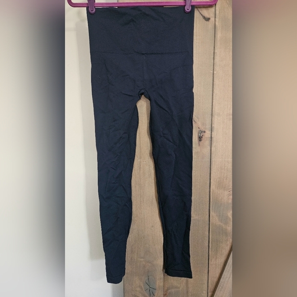 SPANX Navy Leggings - Picture 4 of 7